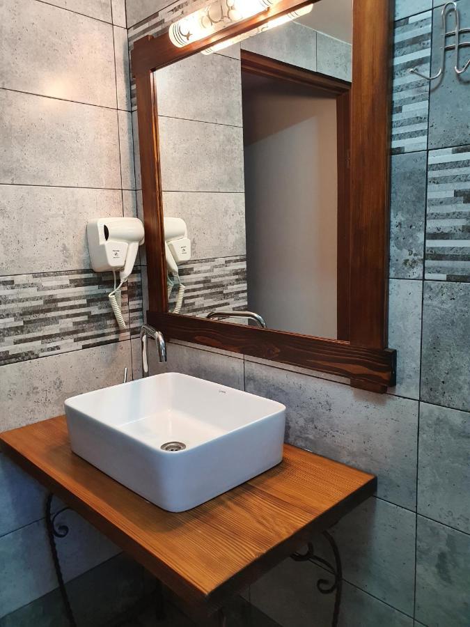 Rooms Poienita Slănic-Moldova Eksteriør billede