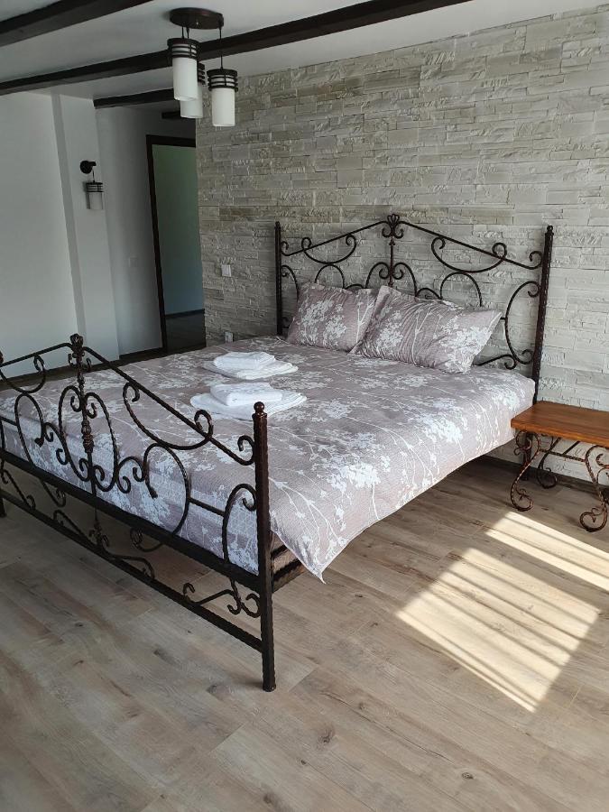 Rooms Poienita Slănic-Moldova Eksteriør billede