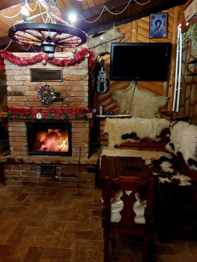 Rooms Poienita Slănic-Moldova Eksteriør billede